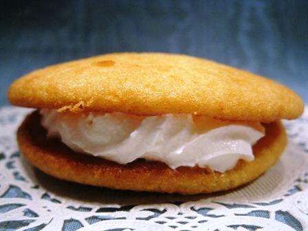 Un dolcetto per ferragosto ovvero: Whoopie pie allo sciroppo d'agave e panna