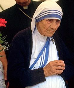 Gli scopi umanitari non umani: Madre Teresa di Calcutta
