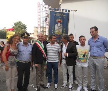 Militare ferito in missione, festa per il rientro