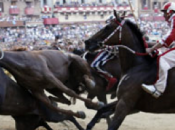 Palio Siena corra cavalli meno veloci