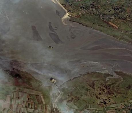 Mont Saint Michel visto da un satellite in orbita