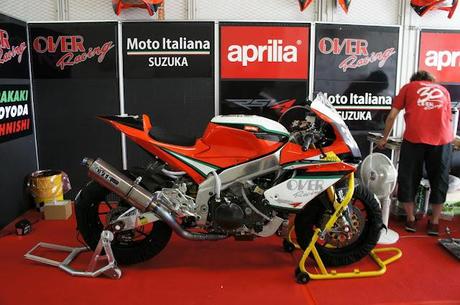 Aprilia RSV4 Team OVER & Moto Italiana Suzuka @ 8 Hours Suzuka 2012