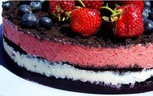 Ricette estive: torta fredda di gelato e frutta