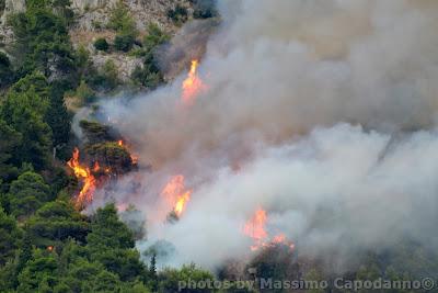 INCENDIO SU POSITANO...