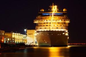 La lussuosa Riviera- Oceania Cruise Line attracca ad Olbia