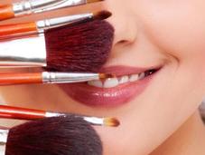 Make-up: tutti attrezzi mestiere