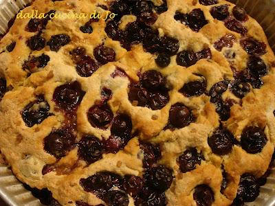 Torta bertolina con uva fragola