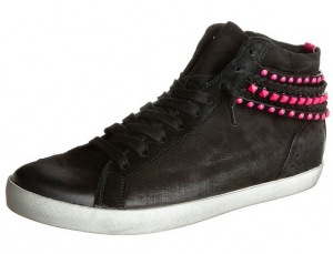 Scarpe da ginnastica sneaker alla moda con borchie