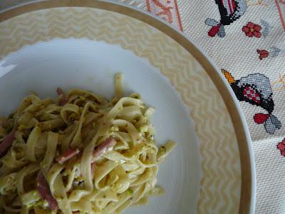 TAGLIATELLE al PESTO di PISTACCHI e SPECK