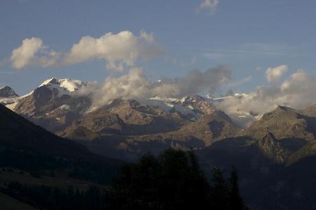 Clouds over the mountains - my new tripod