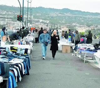 Rock in the casbah:  le bancarelle di abusivi per rilanciare l’economia