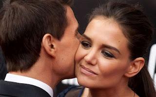 Katie Holmes e Tom Cruise hanno divorziato: i particolari dell'accordo