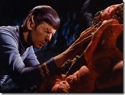 spock-mind-melds-with-the-horta