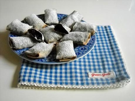 Mini strudel integrali ai mirtilli