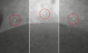 Curiosity riprende Ufo su Marte?