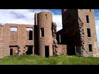In Scozia alla scoperta dello Slains Castle, il castello di Dracula