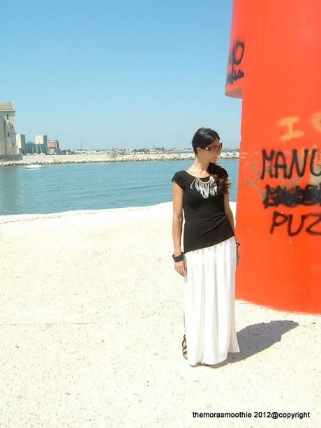 Hot Summer in Trani (south Italy) with my fringe necklace