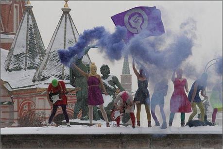 File:Pussy Riot at Lobnoye Mesto on Red Square in Moscow - Denis Bochkarev.jpg
