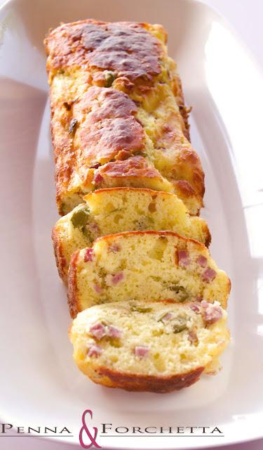 Cake prosciutto e olive - Cake ham and olives