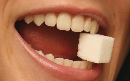 Cura dei Denti: 6 Abitudini da evitare denti
