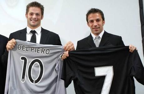 La Foto del Giorno: Alessandro Del Piero va ad Ovalia