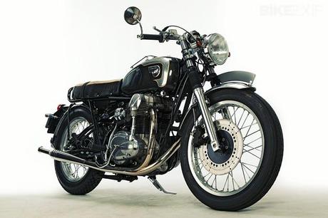 Classic Japanese Motorbike : Kawasaki W