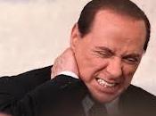 Silvio berlusconi cade villa certosa