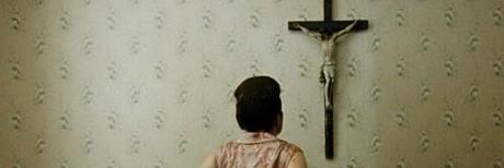 “Sesso con il crocifisso”. Ancora una volta la fede cristiana è umiliata in un film
