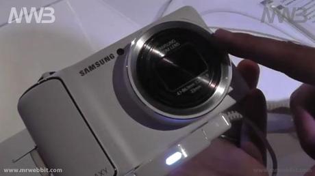 anteprima samsung galaxy camera metà smartphone metà fotocamera  presentato IFA 2012