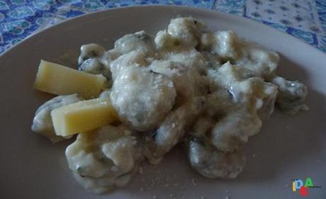 GNOCCHI DI PAPATE AL BASILICO