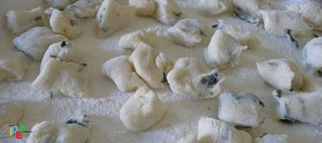 GNOCCHI DI PAPATE AL BASILICO