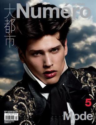 Simon Van Meervenne in Dolce & Gabbana sulla covers di Numéro Homme China