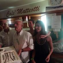 Albenga: grande festa per i primi 30 anni del Bar Matteotti 