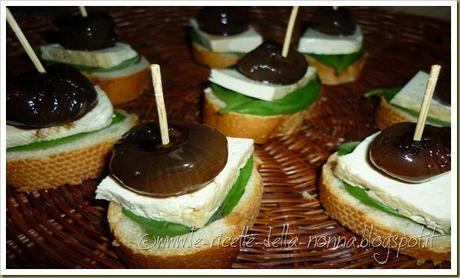 Crostini con tofu alla piastra, basilico e cipolline in agrodolce (9)