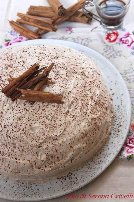 TORTA BIANCA ALLA CANNELLA E CAFFE’ di Dolcipensieri