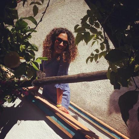 Under The Yellow Lemon Tree