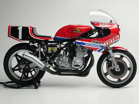 Honda RS 1000 Endurance Racer 1982 by Max Moto Modeling (Tamiya)