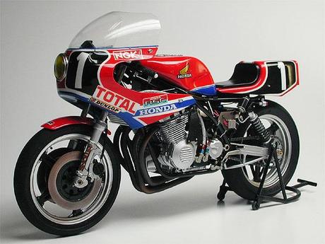 Honda RS 1000 Endurance Racer 1982 by Max Moto Modeling (Tamiya)