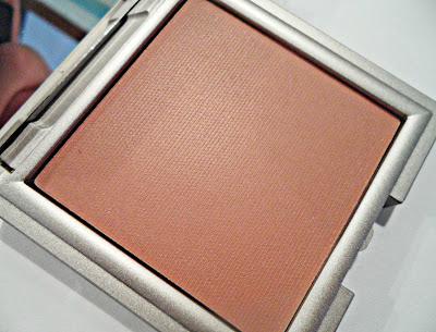 Review&Swatches; KIKO MAKEUP MILANO LAVISH ORIENTAL Pure Pleasure Creamy Blush nella colorazione 01 Bejeweled Sand