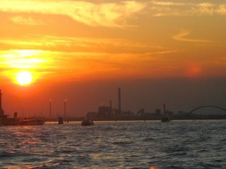 L’Italia del lavoro che non c’é. Alcoa, Ilva e le imprese di Porto Marghera tra chiusura e riqualificazione ambientale.