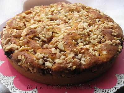 Torta allo yogurt, cannella, fichi e mandorle