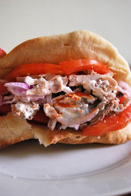 Gyros Pita con manzo e pollo