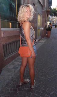 Una bionda è per sempre, un outfit no (e meno male!)