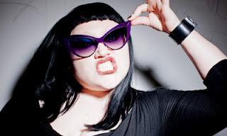 MYKITA: un paio di occhiali da sole dall’anima rock’ n’ roll. This is Beth!