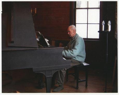 Richard Artschwager playing the piano at home, Hudson, New York.Courtesy of Gagosian Gallery