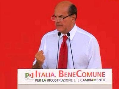 Bersani chiude col botto la festa del Pd e dal palco tuona: “Il governo lo decideranno gli italiani con il voto, non i banchieri”.