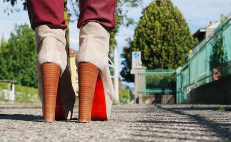 Look of the day: Burgundy & silk