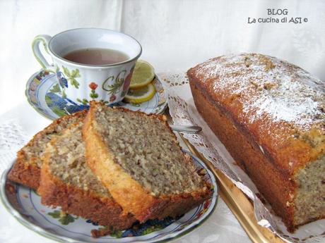 BANANA BREAD CON NOCCIOLE E PANNA