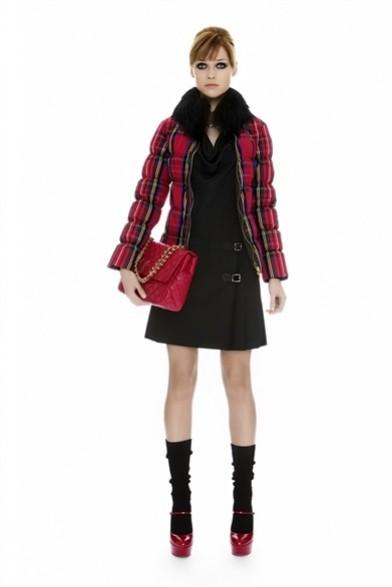 MOSCHINO RILANCIA IL TARTAN