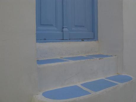 details makes a place special - Serifos's colored doors